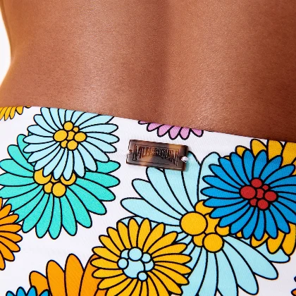 Resim Kadın Marguerites Lake Bikini Altı
